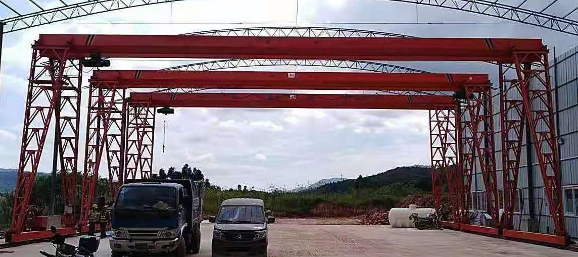 MHGY10噸上包下花葫蘆龍門起重機有哪幾種清洗方式？你都知道哪種清理的干凈嗎？