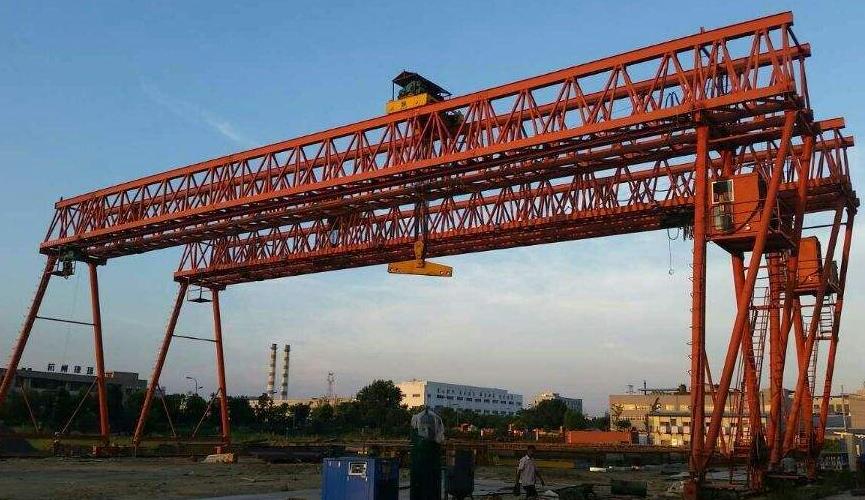 MG80/10T龍門吊在裝卸物料時應注意什么?廠家給您解答