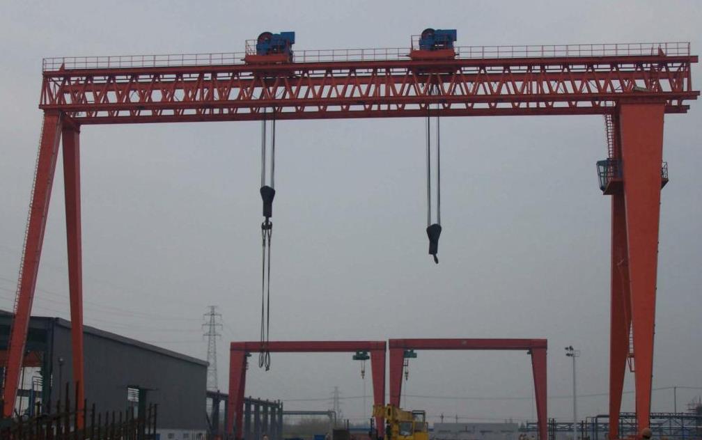 ME雙主梁雙小車龍門吊安裝有哪些流程?做哪些準備工作