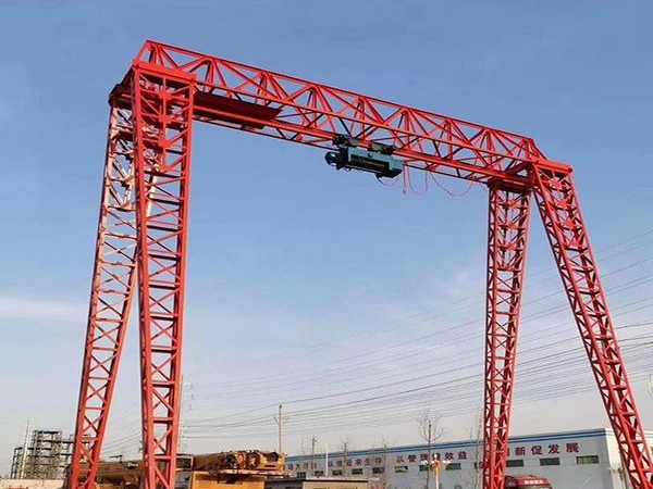 如何評估龍門吊作業現場的安全風險?