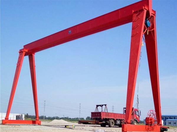 保持通信暢通對(duì)龍門吊操作過程中的安全至關(guān)重要，你知道如何做到嗎？